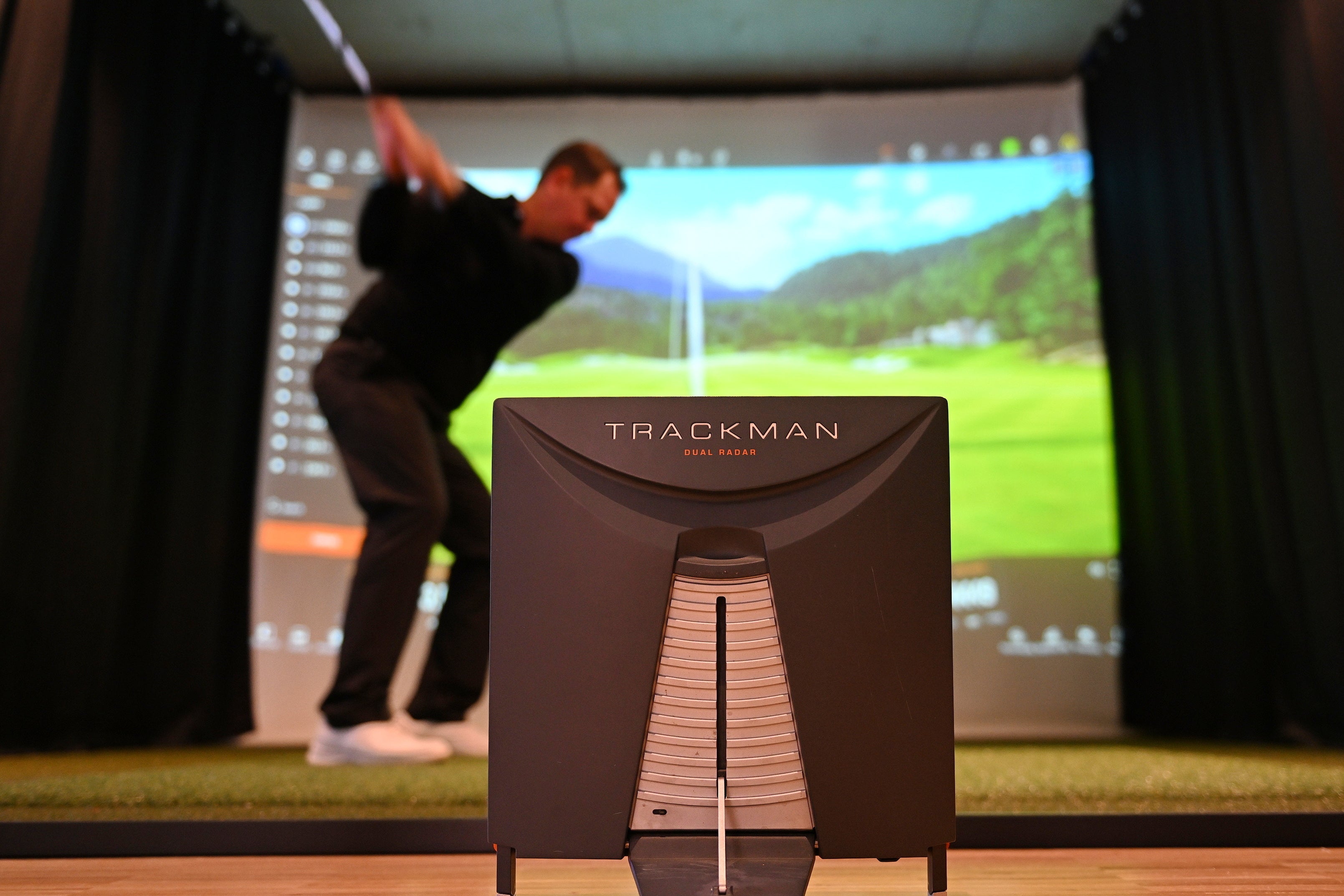 TRACKMAN - GOLF SIMULATOR EDGETIME